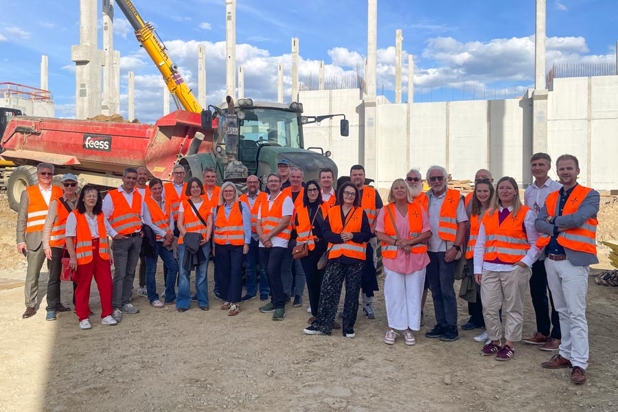 BDS Mitglieder besichtigen die Baustelle des neuen Innovationszentrums LIZ