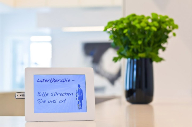 physiotherapie concept – Bei uns steht der Mensch im Mittelpunkt